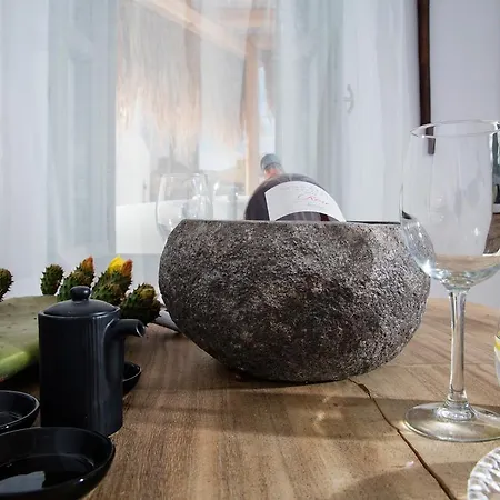 Πανσιόν 2 Suns House Ορνός